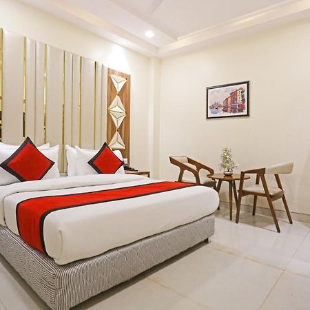 Frank Stay-Newly Built Worth -2Mins Walk From Rk Ashram Metro Satation Nueva Delhi Exterior foto