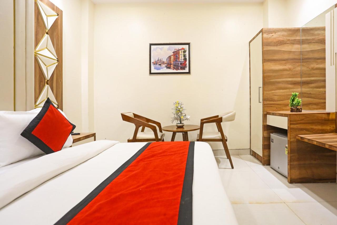 Frank Stay-Newly Built Worth -2Mins Walk From Rk Ashram Metro Satation Nueva Delhi Exterior foto