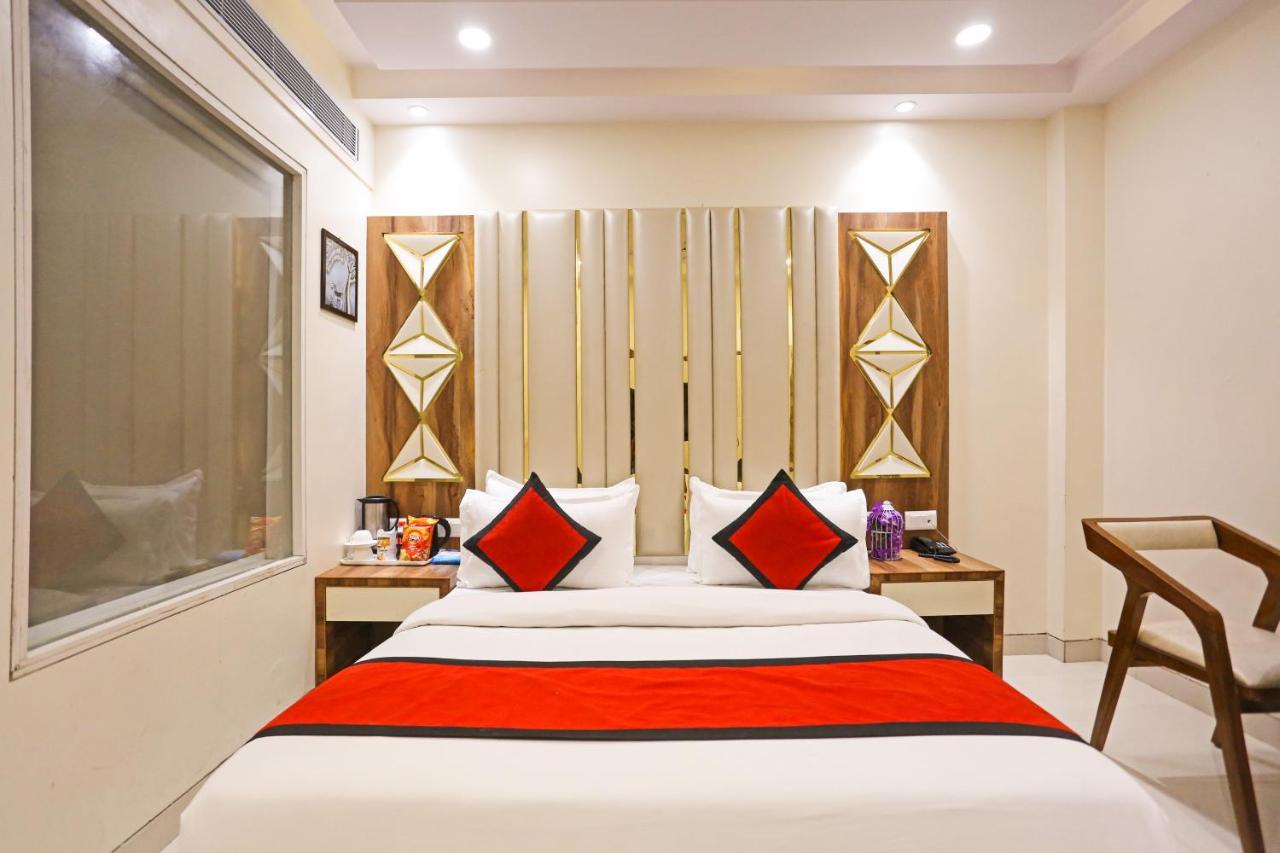 Frank Stay-Newly Built Worth -2Mins Walk From Rk Ashram Metro Satation Nueva Delhi Exterior foto