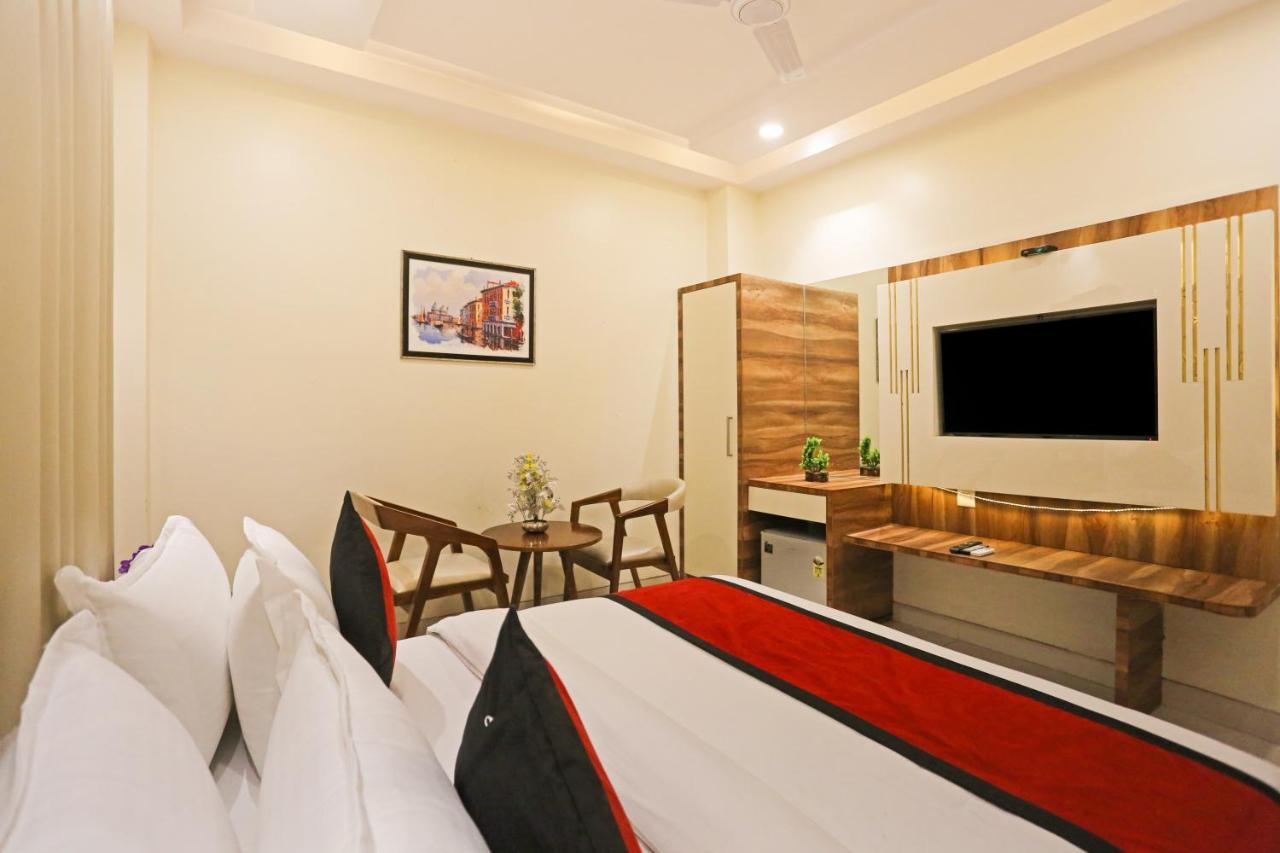 Frank Stay-Newly Built Worth -2Mins Walk From Rk Ashram Metro Satation Nueva Delhi Exterior foto