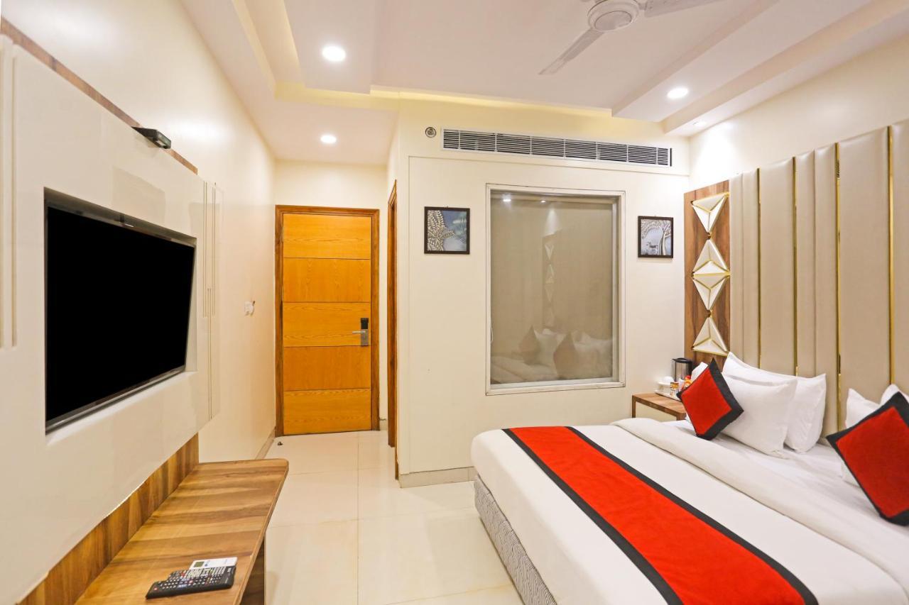 Frank Stay-Newly Built Worth -2Mins Walk From Rk Ashram Metro Satation Nueva Delhi Exterior foto